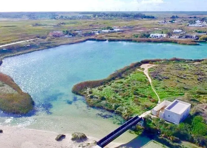 度假居 Eleutheria By The