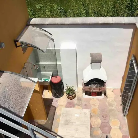 Eleutheria By The Vakantiehuis Torre Chianca