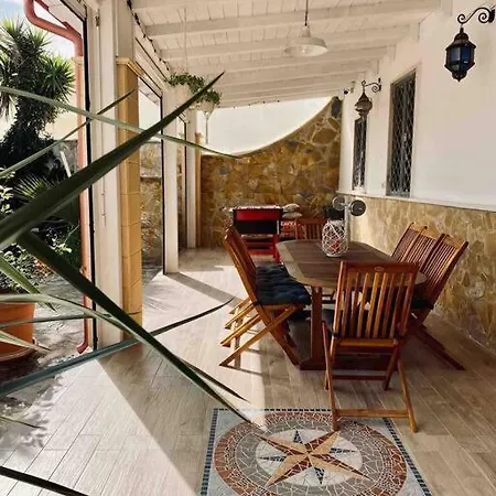 Vakantiehuis Eleutheria By The *